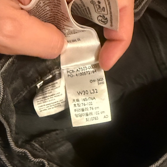 Levi’s Black Ribcage Bell Jeans - Picture 4 of 6